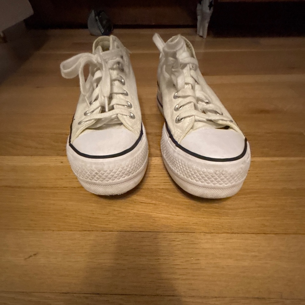 Plattform white sneakers